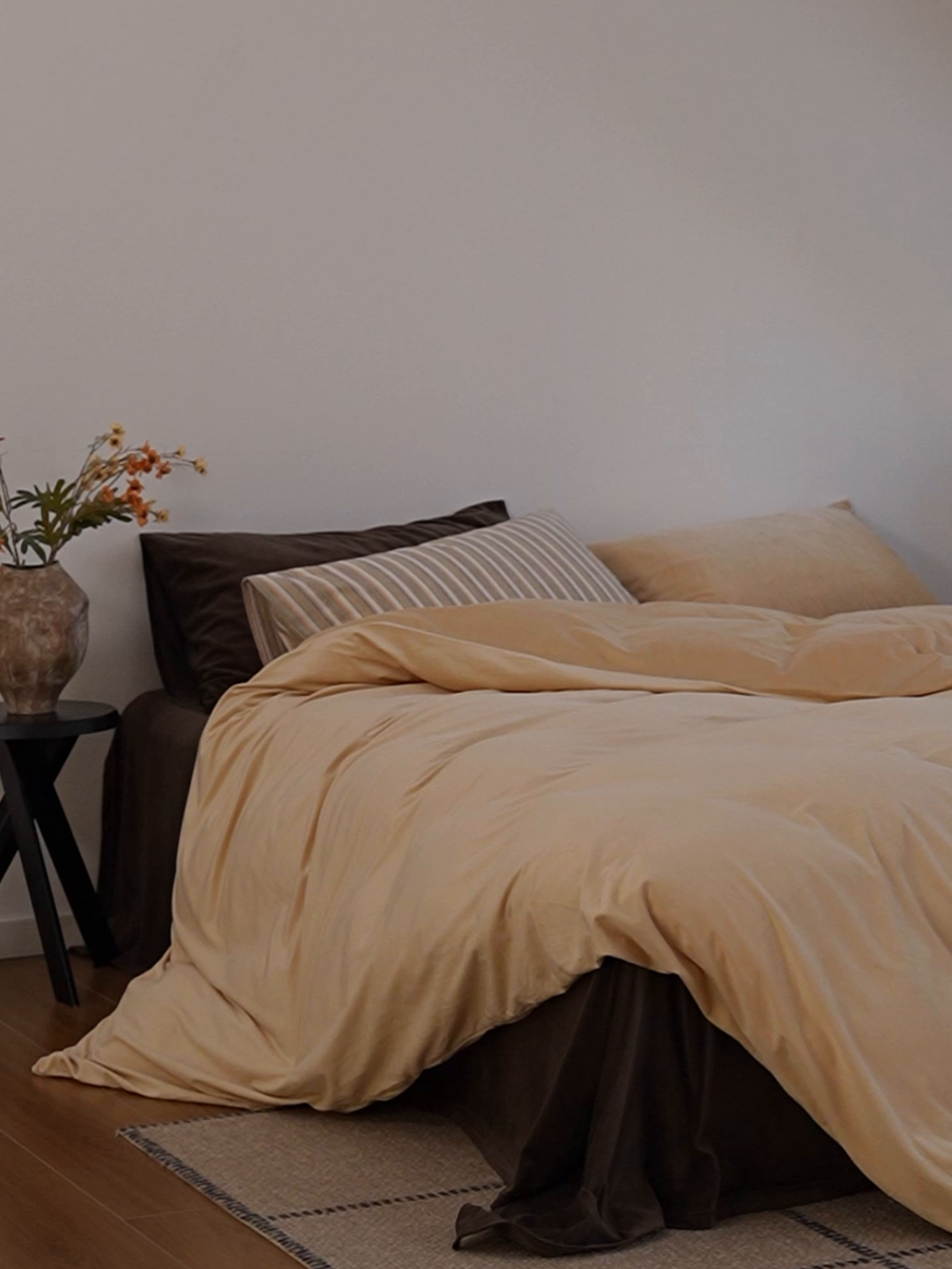 91家纺网 家纺一手货源 找家纺 例外 2025新款高克重天鹅绒四件套-时光里 时光里-奶茶