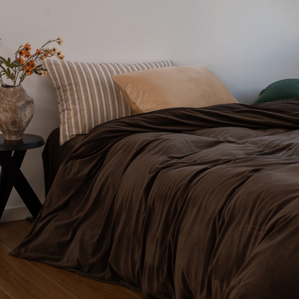 91家纺网 家纺一手货源 找家纺 例外 2025新款高克重天鹅绒四件套-时光里 时光里-咖