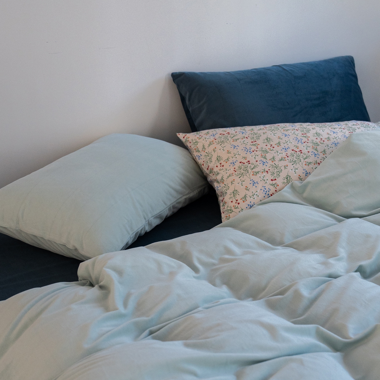 91家纺网 家纺一手货源 找家纺 例外 2025新款高克重天鹅绒四件套-时光里 时光里-海盐蓝