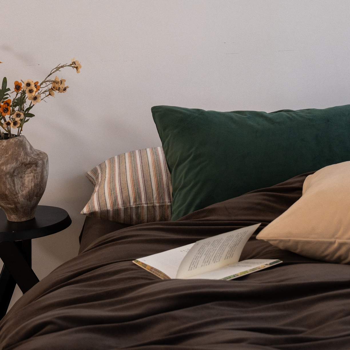 91家纺网 家纺一手货源 找家纺 例外 2025新款高克重天鹅绒四件套-时光里 时光里-咖