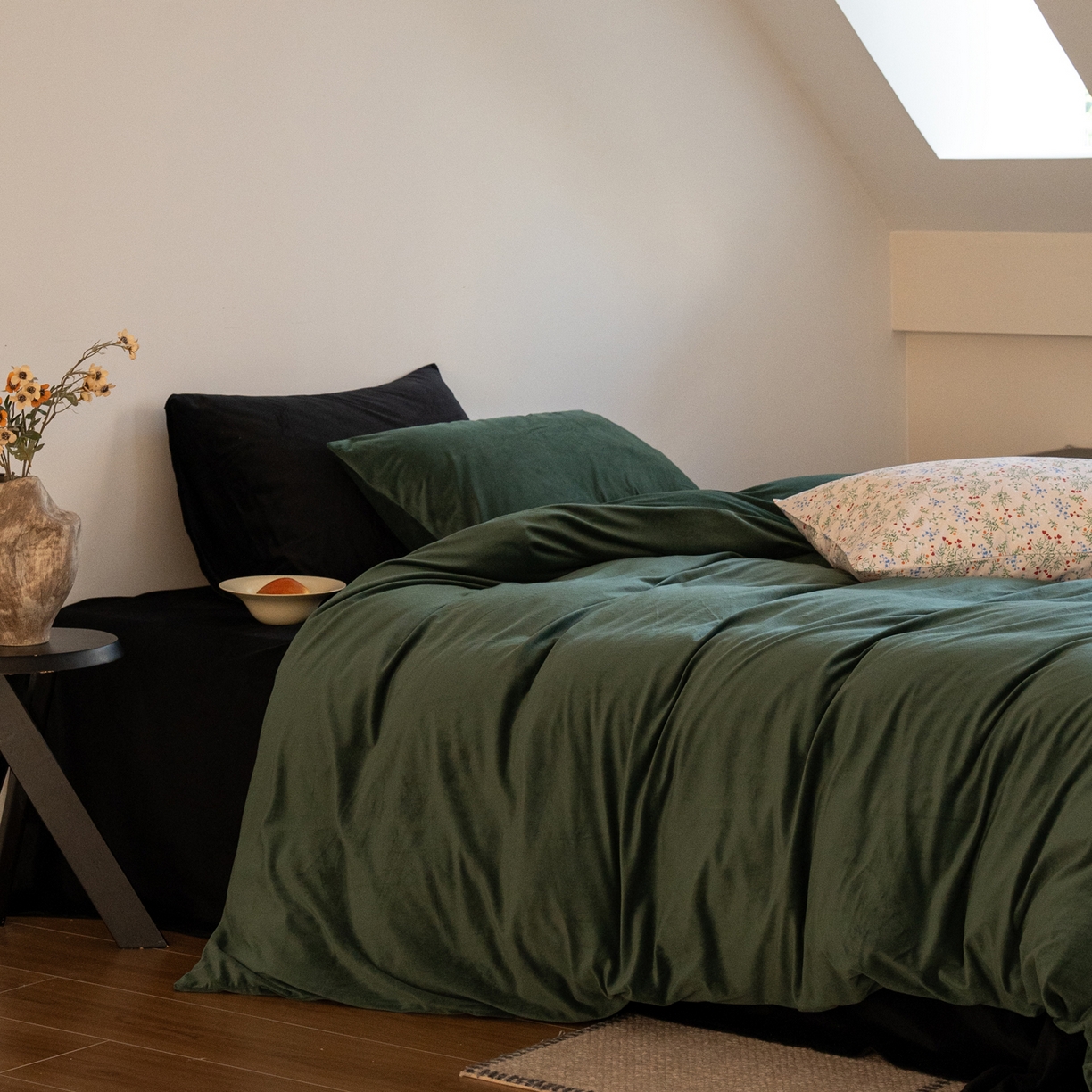 91家纺网 家纺一手货源 找家纺 例外 2025新款高克重天鹅绒四件套-时光里 时光里-墨绿