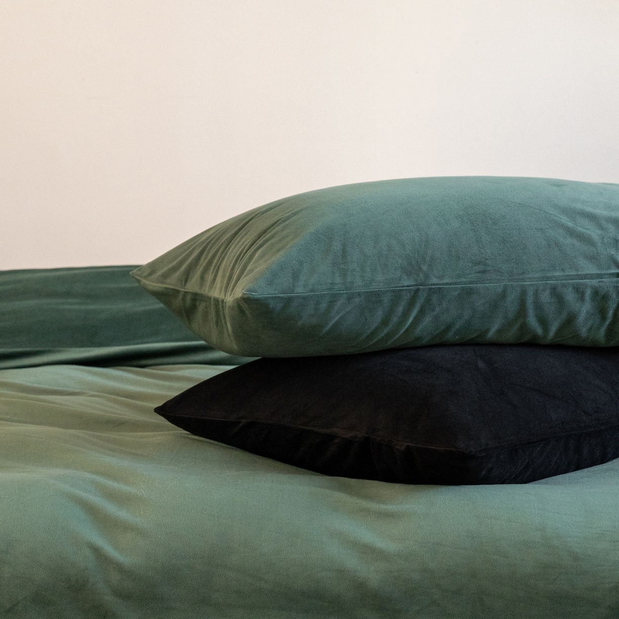 91家纺网 家纺一手货源 找家纺 例外 2025新款高克重天鹅绒四件套-时光里 时光里-墨绿