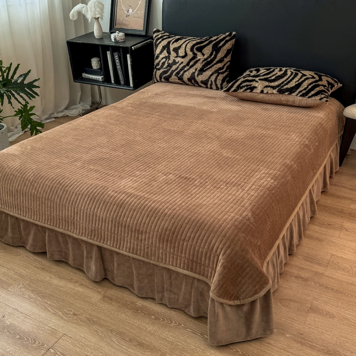 91家纺网 家纺一手货源 找家纺 乐窝家纺仓储 2025新款【8斤重】轻奢复古高克重美拉德兔兔绒牛奶绒床单款床笠款床盖款四件套单床单单被套枕套（日发50套优惠8元一套） 虎纹