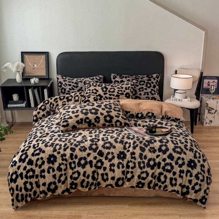 91家纺网 家纺一手货源 找家纺 （总）乐窝家纺仓储 2025新款【8斤重】轻奢复古高克重美拉德兔兔绒牛奶绒床单款床笠款床盖款四件套单床单单被套枕套（日发50套优惠8元一套）