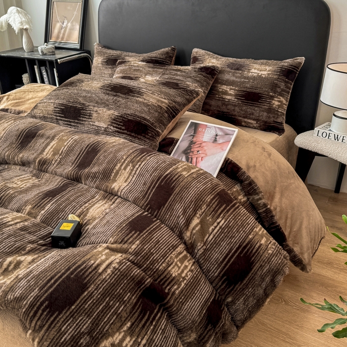 91家纺网 家纺一手货源 找家纺 乐窝家纺仓储 2025新款【8斤重】轻奢复古高克重美拉德兔兔绒牛奶绒床单款床笠款床盖款四件套单床单单被套枕套（日发50套优惠8元一套） 轮回