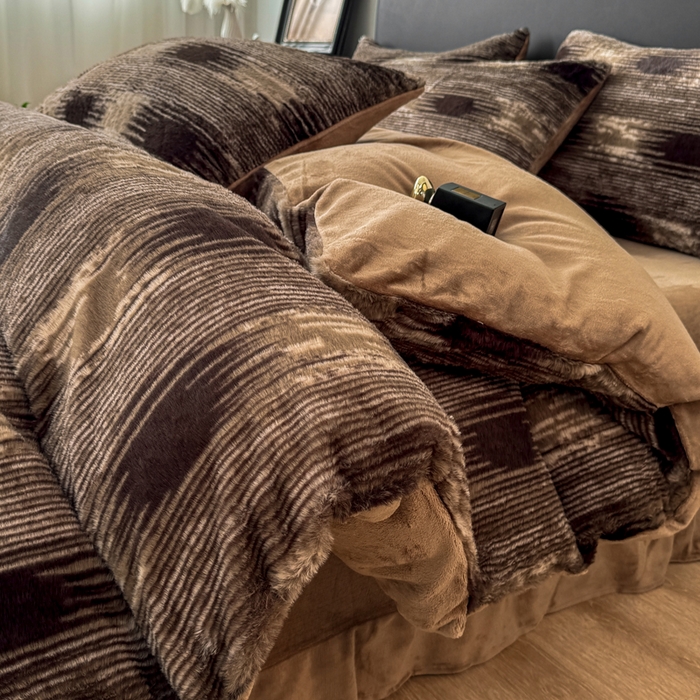 91家纺网 家纺一手货源 找家纺 乐窝家纺仓储 2025新款【8斤重】轻奢复古高克重美拉德兔兔绒牛奶绒床单款床笠款床盖款四件套单床单单被套枕套（日发50套优惠8元一套） 轮回