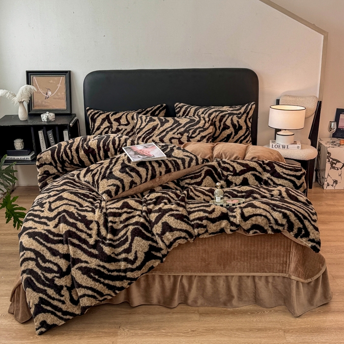 乐窝家纺仓储 2025新款【8斤重】轻奢复古高克重美拉德兔兔绒牛奶绒床单款床笠款床盖款四件套单床单单被套枕套（日发50套优惠8元一套） 虎纹