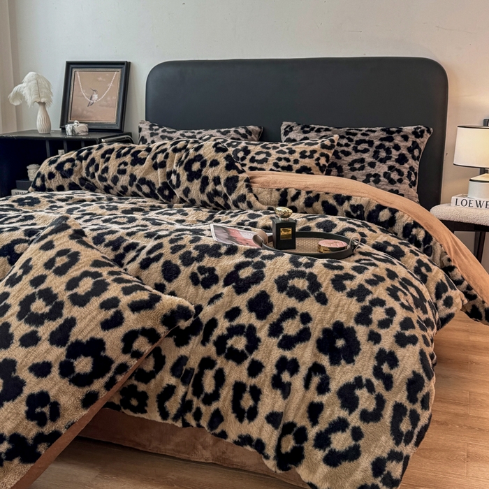 91家纺网 家纺一手货源 找家纺 （总）乐窝家纺仓储 2025新款【8斤重】轻奢复古高克重美拉德兔兔绒牛奶绒床单款床笠款床盖款四件套单床单单被套枕套（日发50套优惠8元一套）