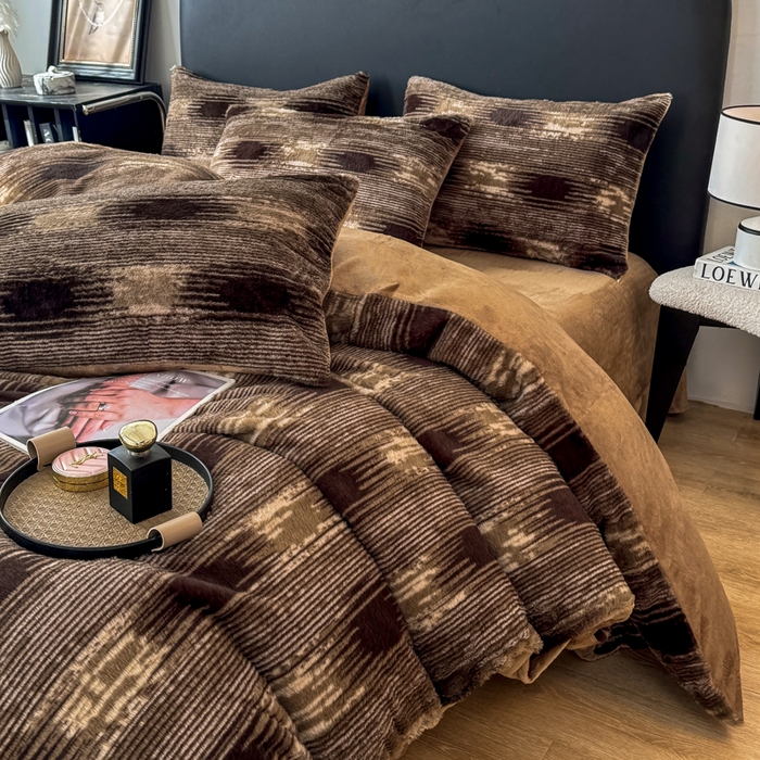 91家纺网 家纺一手货源 找家纺 乐窝家纺仓储 2025新款【8斤重】轻奢复古高克重美拉德兔兔绒牛奶绒床单款床笠款床盖款四件套单床单单被套枕套（日发50套优惠8元一套） 轮回