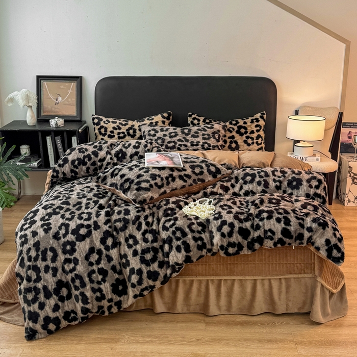 乐窝家纺仓储 2025新款【8斤重】轻奢复古高克重美拉德兔兔绒牛奶绒床单款床笠款床盖款四件套单床单单被套枕套（日发50套优惠8元一套） 豹纹灰