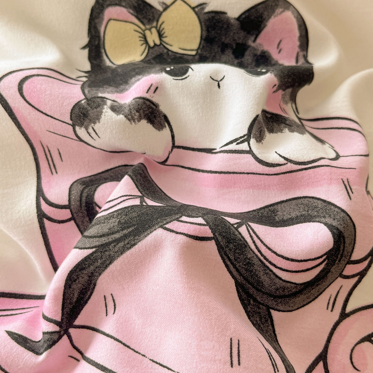 91家纺网 家纺一手货源 找家纺 优承佳生活馆 2026新款洛丽塔风水洗印花四件套学生三件套单被套系列 茶杯猫猫