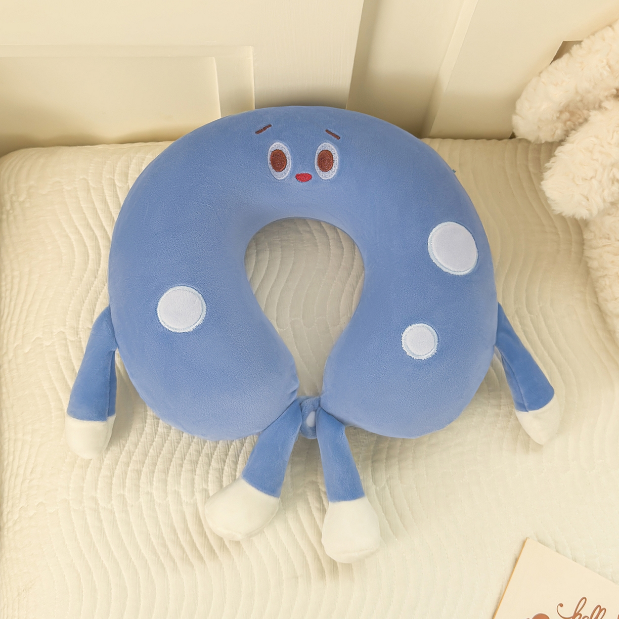 91家纺网 家纺一手货源 找家纺 云熙枕业 2025新款婴儿绒U型记忆棉便携午睡护颈枕枕头枕芯 卡通U型枕-蓝色