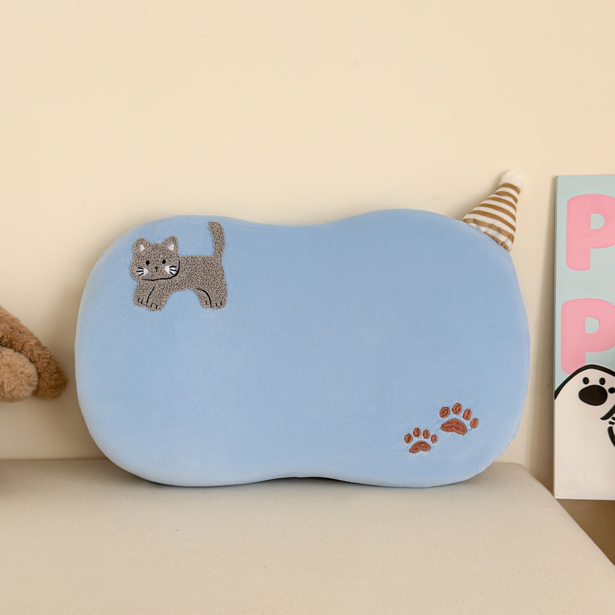 91家纺网 家纺一手货源 找家纺 （总）云熙枕业 2025新款四面弹宝宝绒毛巾绣记忆棉猫肚枕枕头枕芯