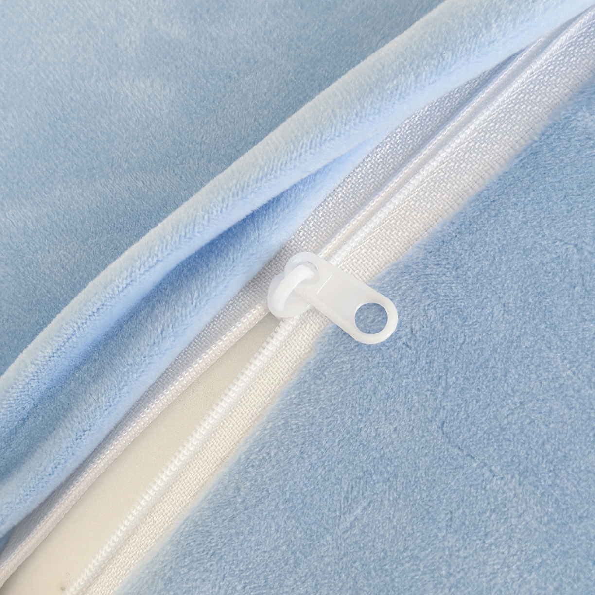 91家纺网 家纺一手货源 找家纺 （总）云熙枕业 2025新款四面弹宝宝绒毛巾绣记忆棉猫肚枕枕头枕芯