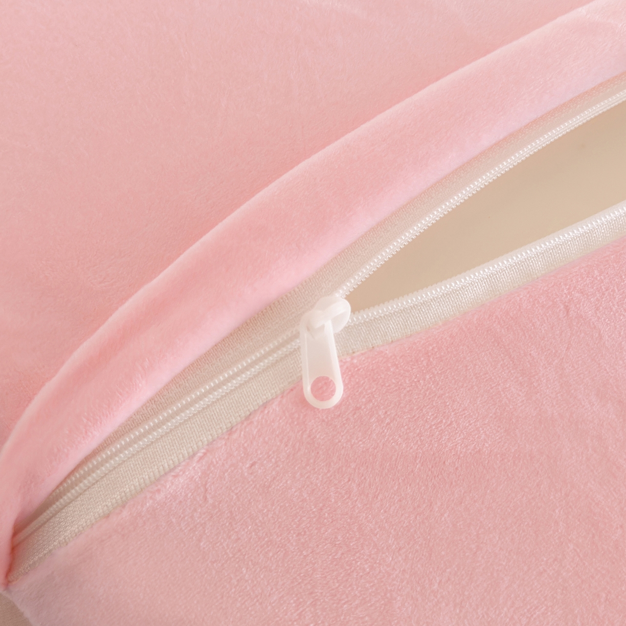 91家纺网 家纺一手货源 找家纺 云熙枕业 2025新款四面弹宝宝绒毛巾绣记忆棉猫肚枕枕头枕芯 猫肚枕-花洒猫粉