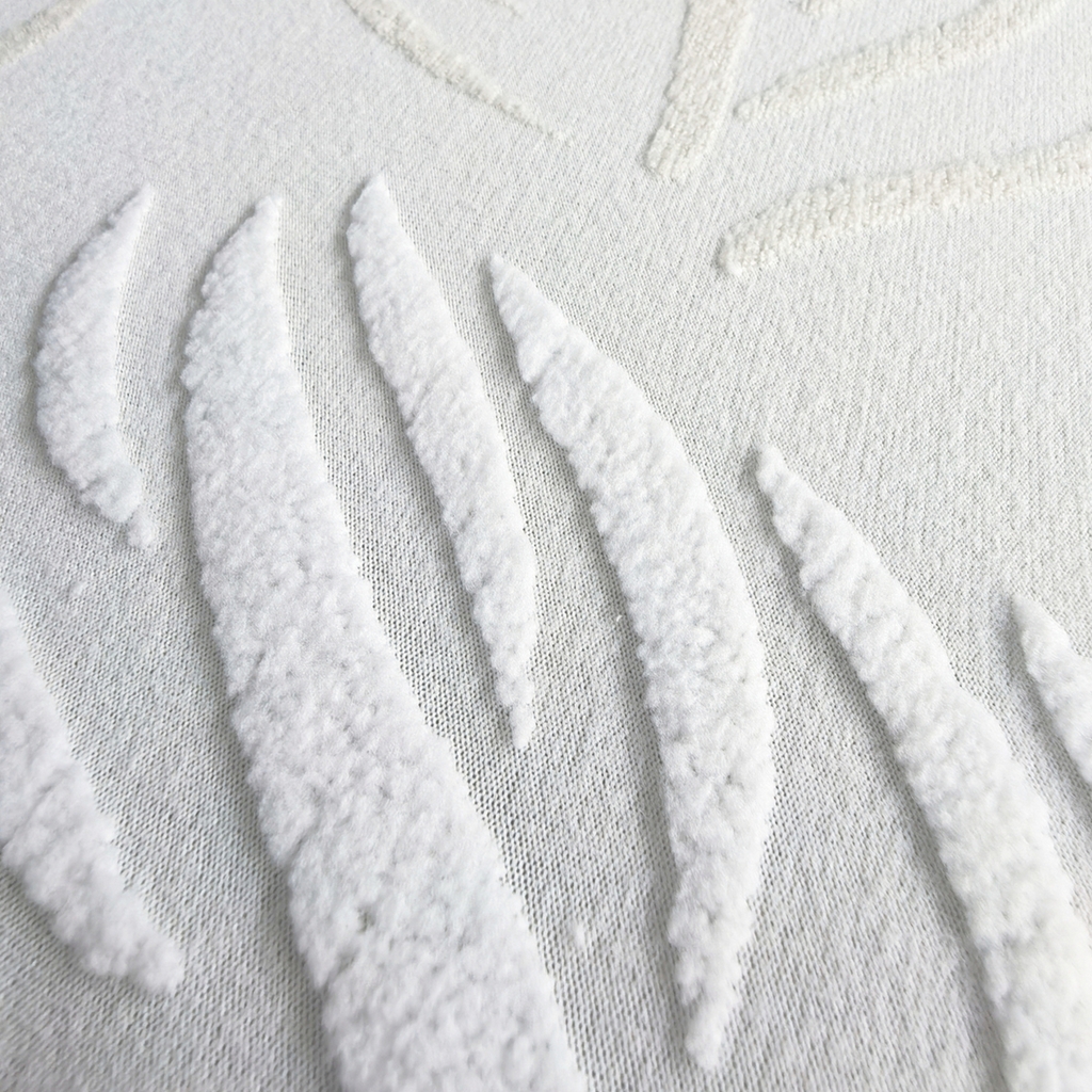 91家纺网 家纺一手货源 找家纺 壹零特色家纺 2025新款剪绒提花单独坐垫套 叶影阑珊-白