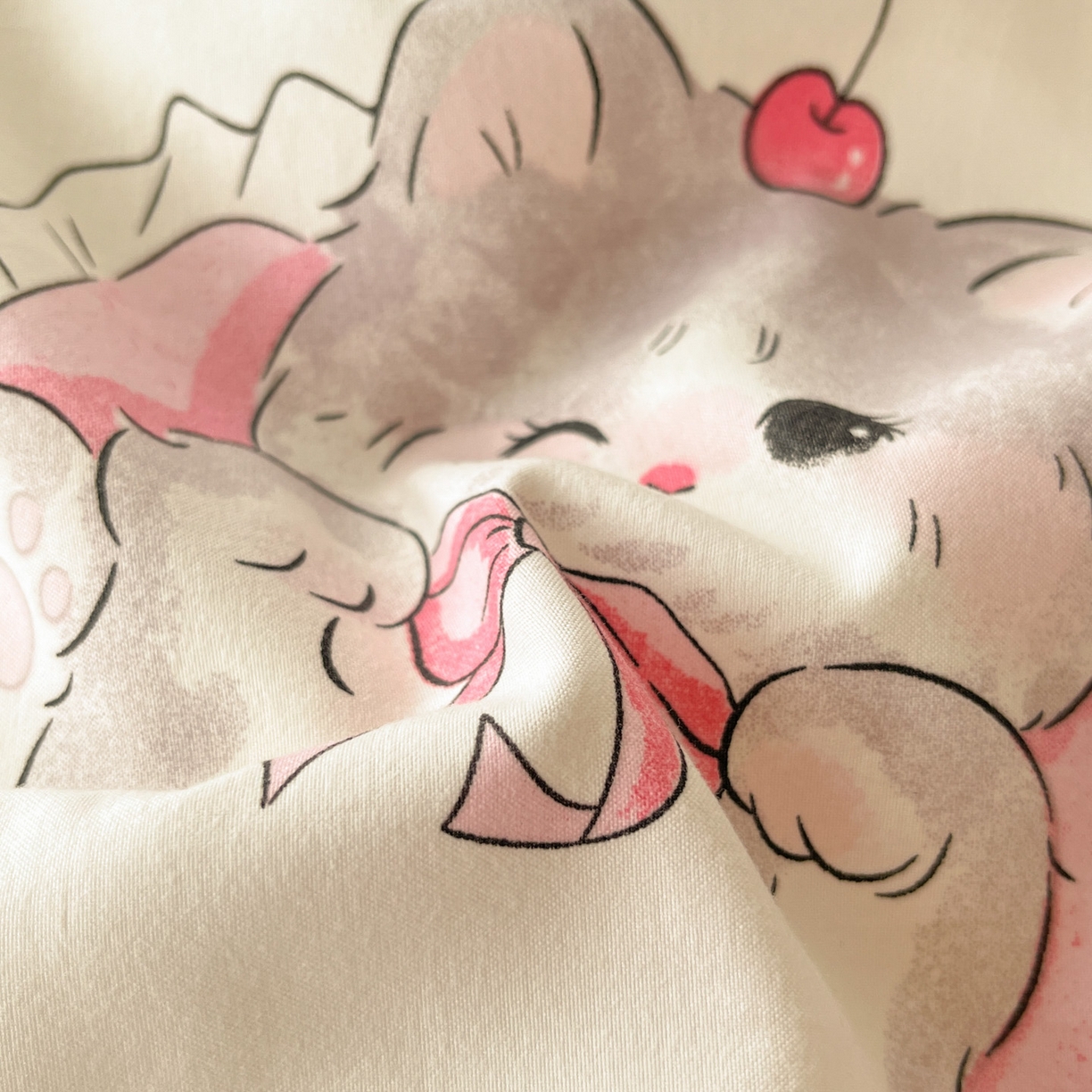 91家纺网 家纺一手货源 找家纺 优承佳生活馆 2026新款洛丽塔风水洗印花四件套学生三件套单被套系列 甜心萌物