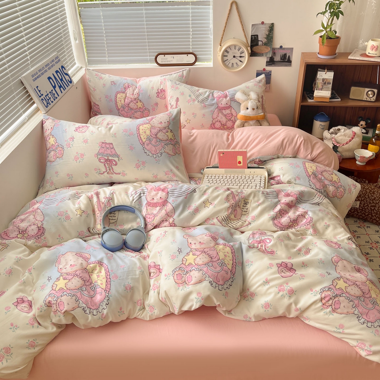 91家纺网 家纺一手货源 找家纺 优承佳生活馆 2026新款洛丽塔风水洗印花四件套学生三件套单被套系列 休闲小熊