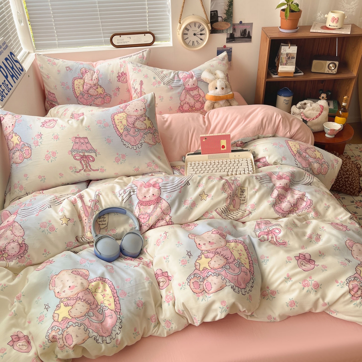 91家纺网 家纺一手货源 找家纺 优承佳生活馆 2026新款洛丽塔风水洗印花四件套学生三件套单被套系列 休闲小熊