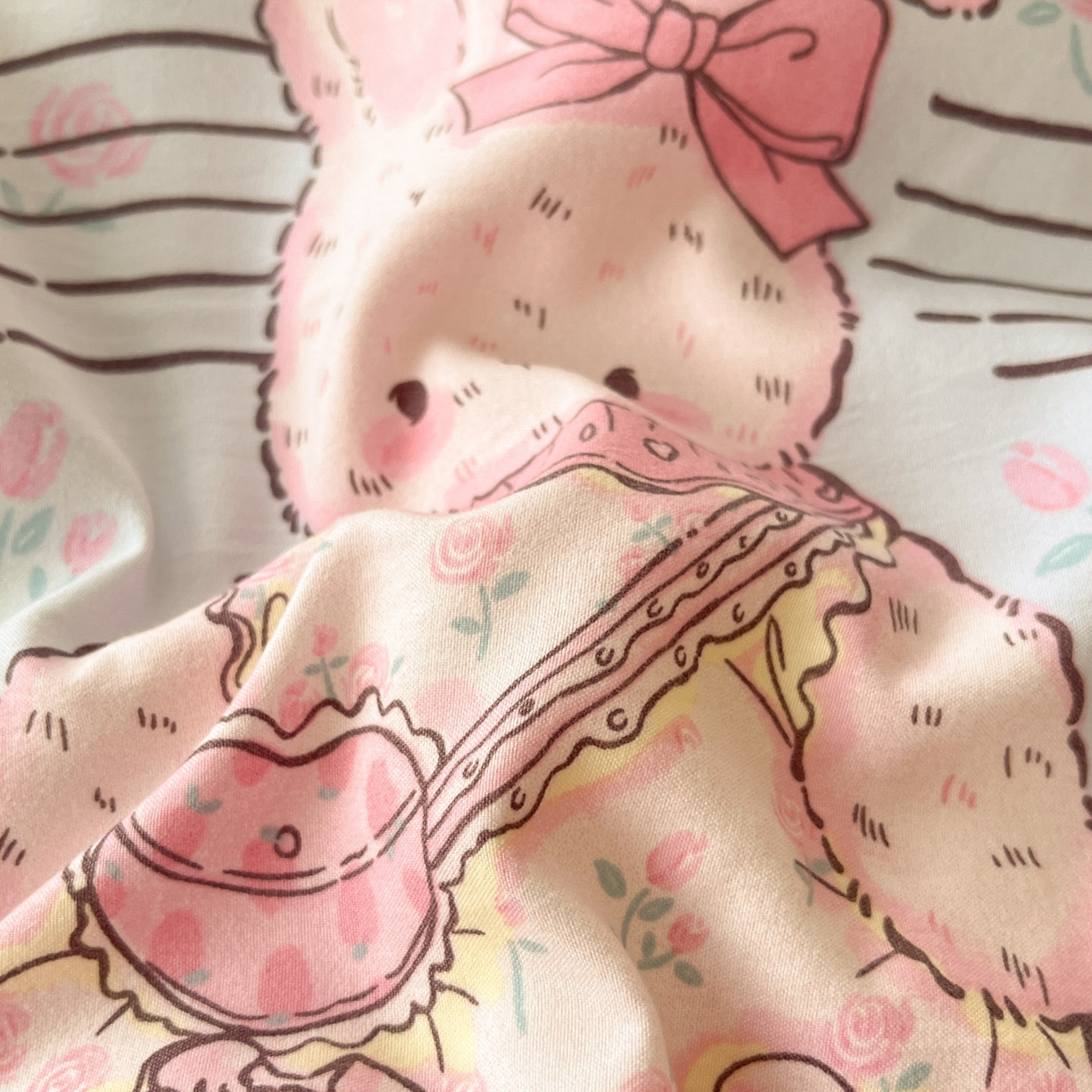 91家纺网 家纺一手货源 找家纺 优承佳生活馆 2026新款洛丽塔风水洗印花四件套学生三件套单被套系列 休闲小熊