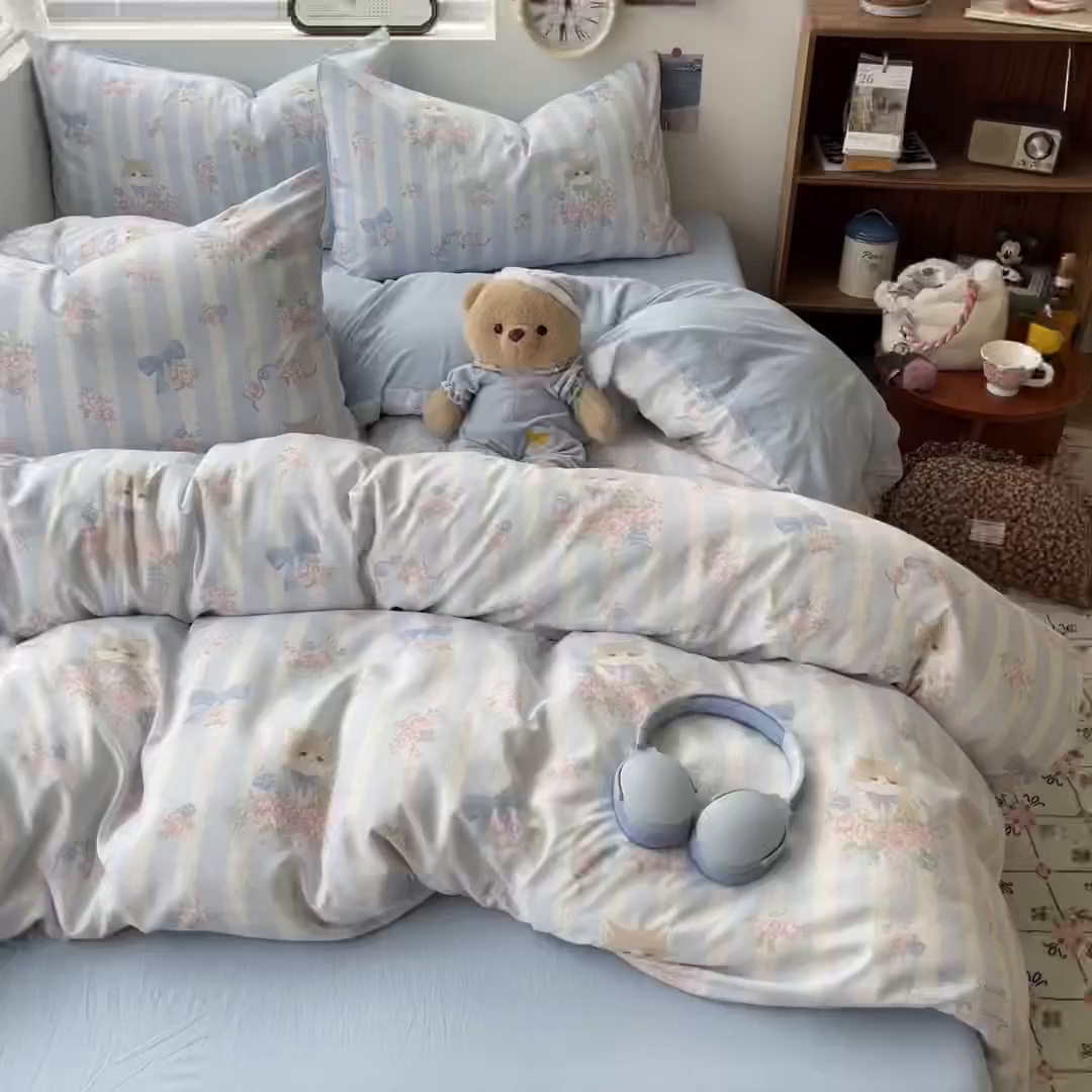 91家纺网 家纺一手货源 找家纺 优承佳生活馆 2026新款洛丽塔风水洗印花四件套学生三件套单被套系列 优雅小猫