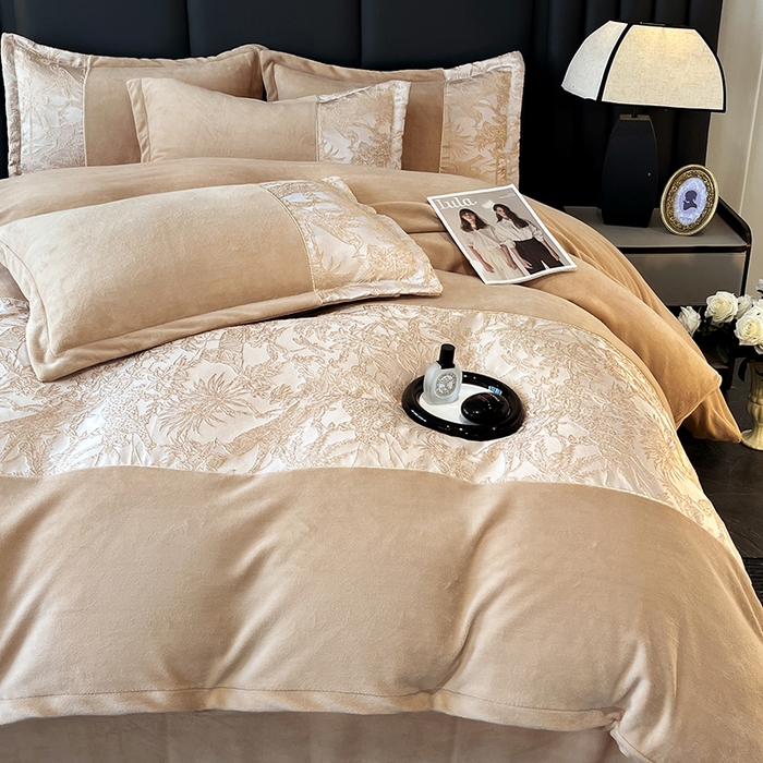 91家纺网 家纺一手货源 找家纺 富宁家纺 2025新款立体雕花牛奶绒绣花四件套-洛卡玫瑰系列 洛卡咖