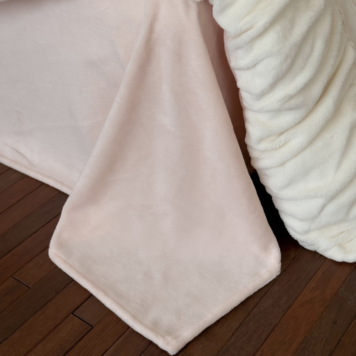 91家纺网 家纺一手货源 找家纺 （总）凯儿家纺 2025新款全消光牛奶绒法式公主风花边工艺款四件套-蔷薇少女