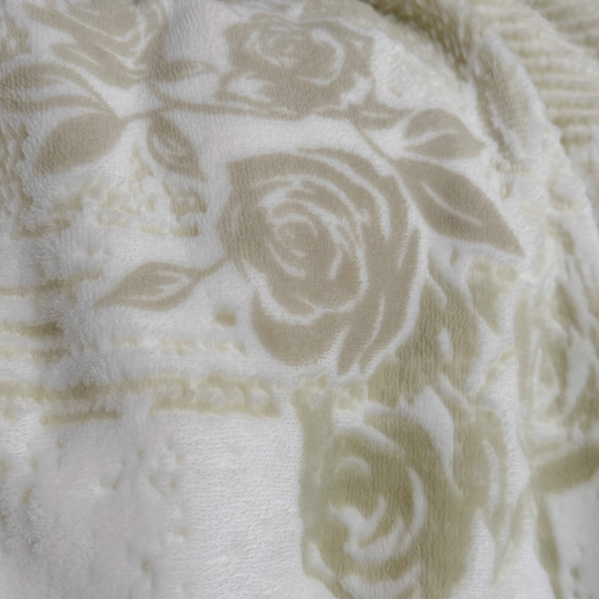 91家纺网 家纺一手货源 找家纺 凯儿家纺 2025新款全消光牛奶绒法式公主风花边工艺款四件套-蔷薇少女 蔷薇少女-绿