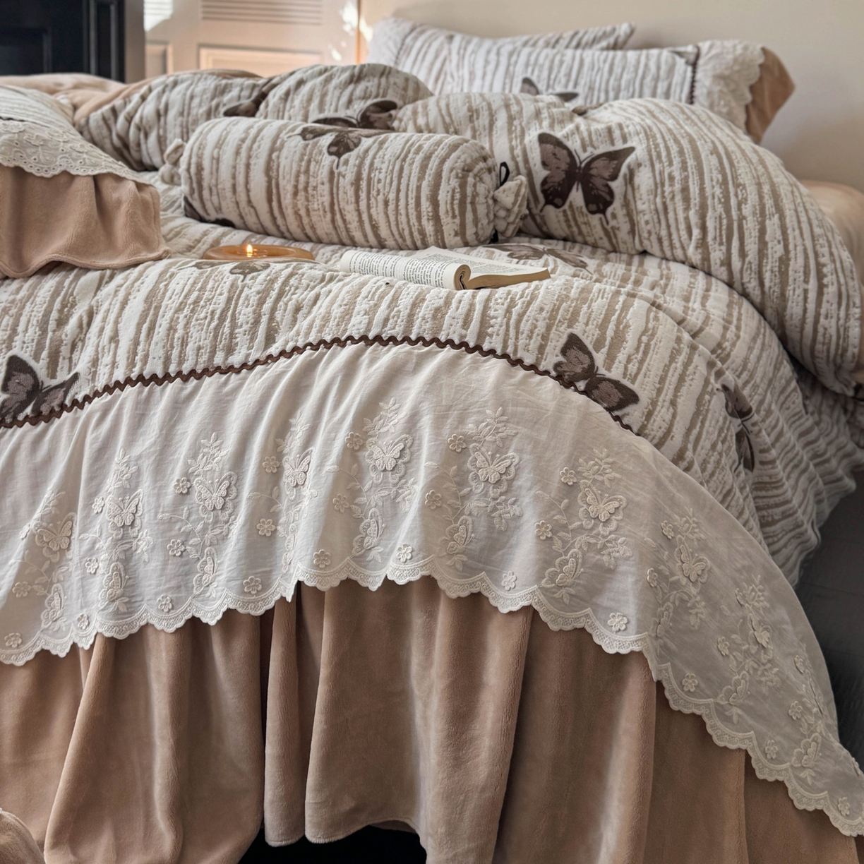 91家纺网 家纺一手货源 找家纺 （总）凯儿家纺 2025新款全消光牛奶绒法式公主风花边工艺款四件套-捕梦