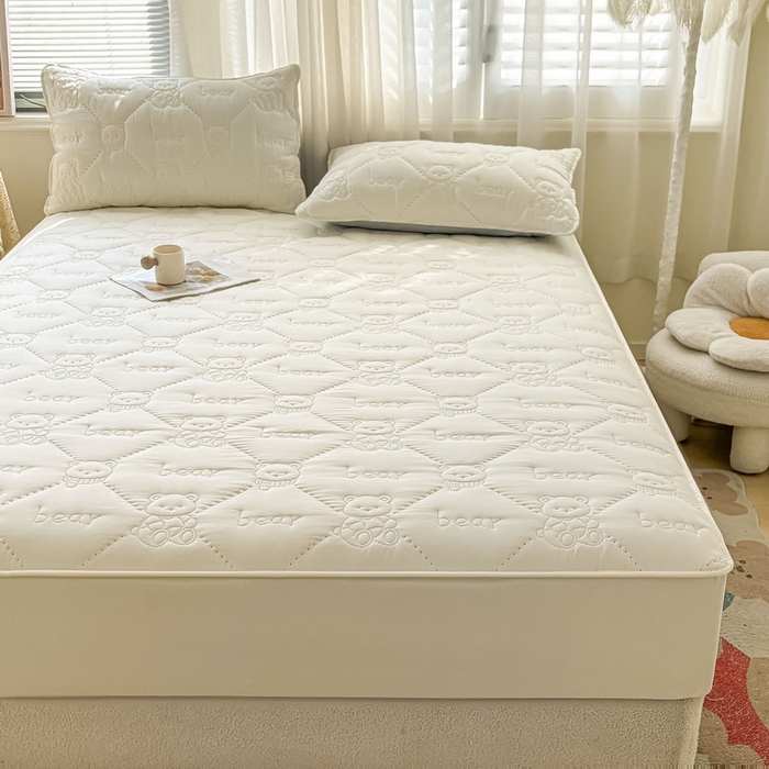 91家纺网 家纺一手货源 找家纺 （总）LIFE.丽芙 2025新款磨毛单件超声波小熊夹棉床笠三件套