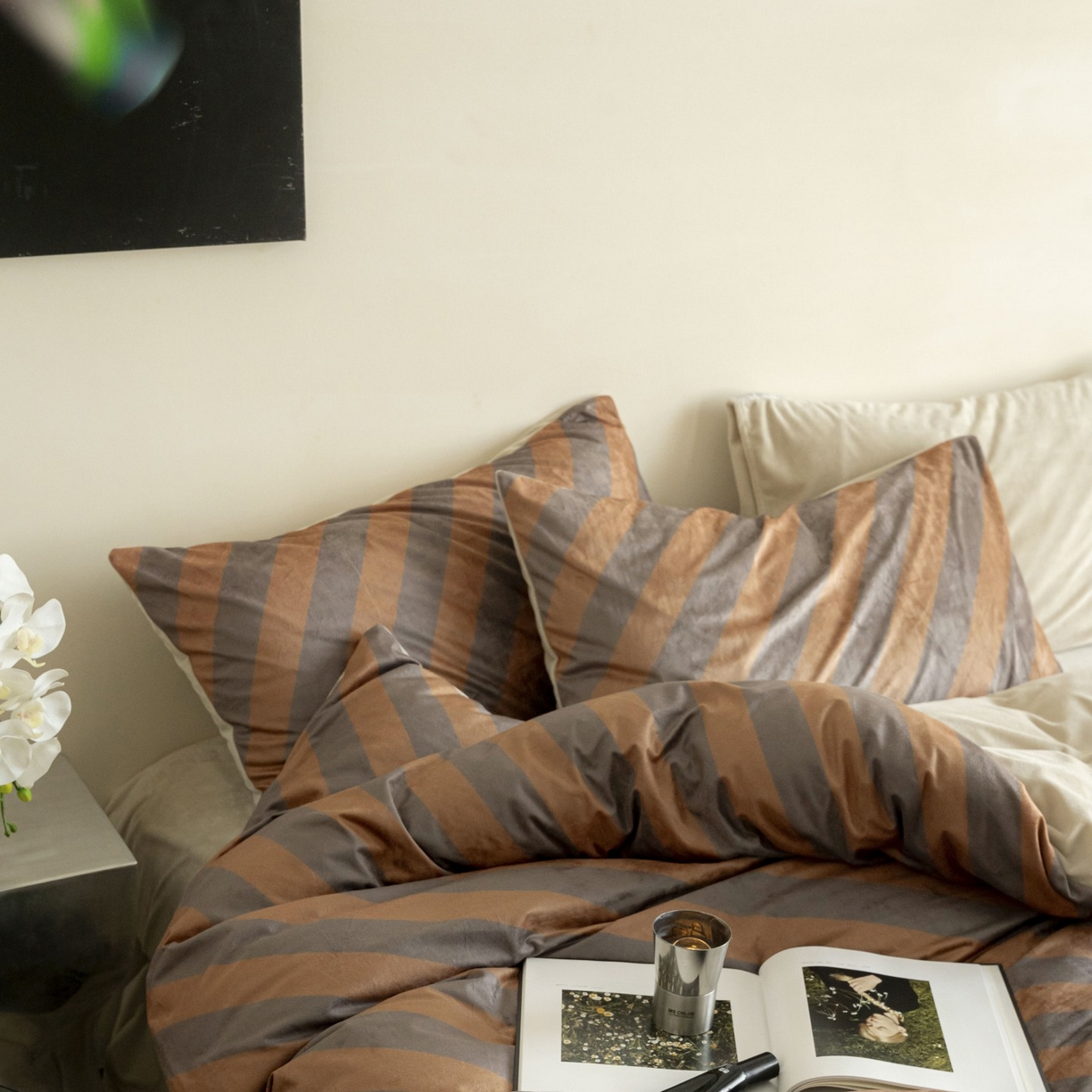 91家纺网 家纺一手货源 找家纺 （总）ONE TWO ONE 121 2025新款轻奢新法式德芙绒宝宝绒婴儿绒短毛绒牛奶绒四件套床单被套-斑驳与咖