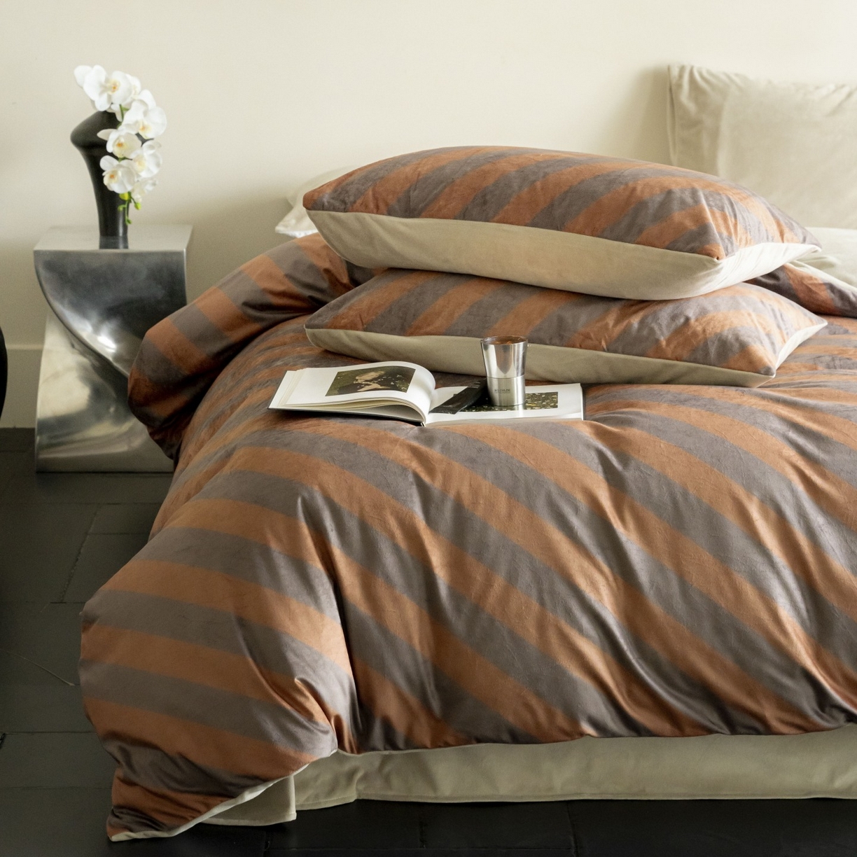 91家纺网 家纺一手货源 找家纺 （总）ONE TWO ONE 121 2025新款轻奢新法式德芙绒宝宝绒婴儿绒短毛绒牛奶绒四件套床单被套-斑驳与咖