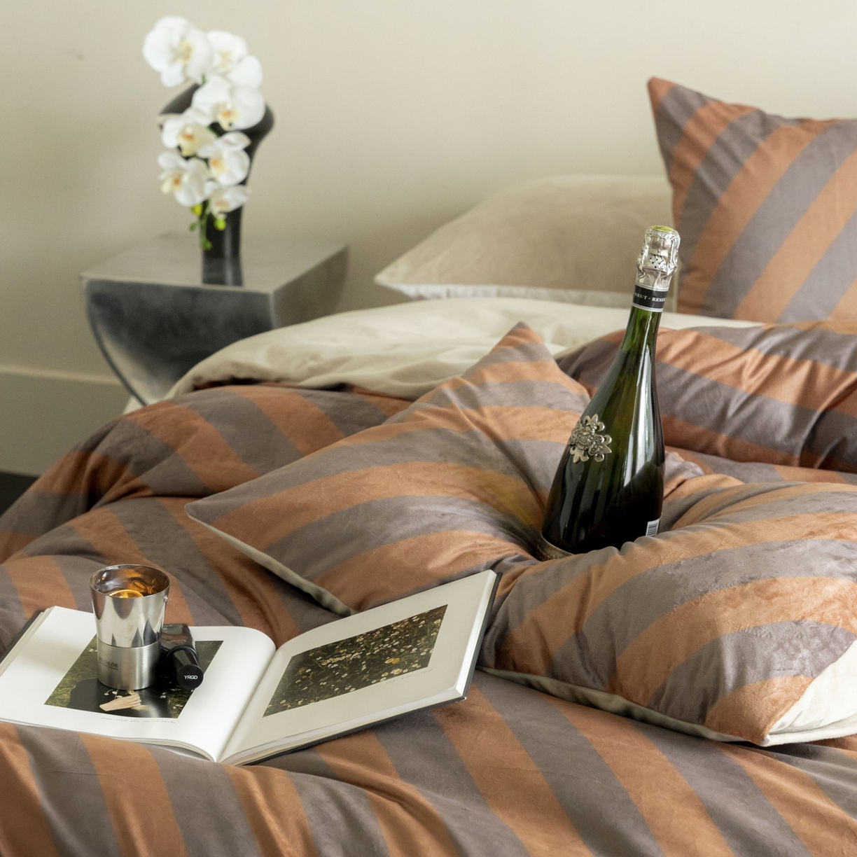 91家纺网 家纺一手货源 找家纺 （总）ONE TWO ONE 121 2025新款轻奢新法式德芙绒宝宝绒婴儿绒短毛绒牛奶绒四件套床单被套-斑驳与咖