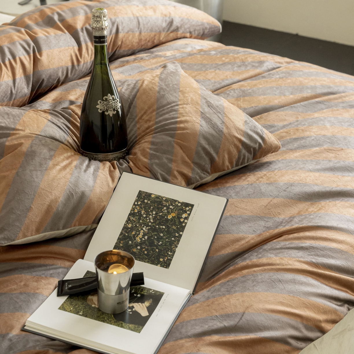 91家纺网 家纺一手货源 找家纺 （总）ONE TWO ONE 121 2025新款轻奢新法式德芙绒宝宝绒婴儿绒短毛绒牛奶绒四件套床单被套-斑驳与咖