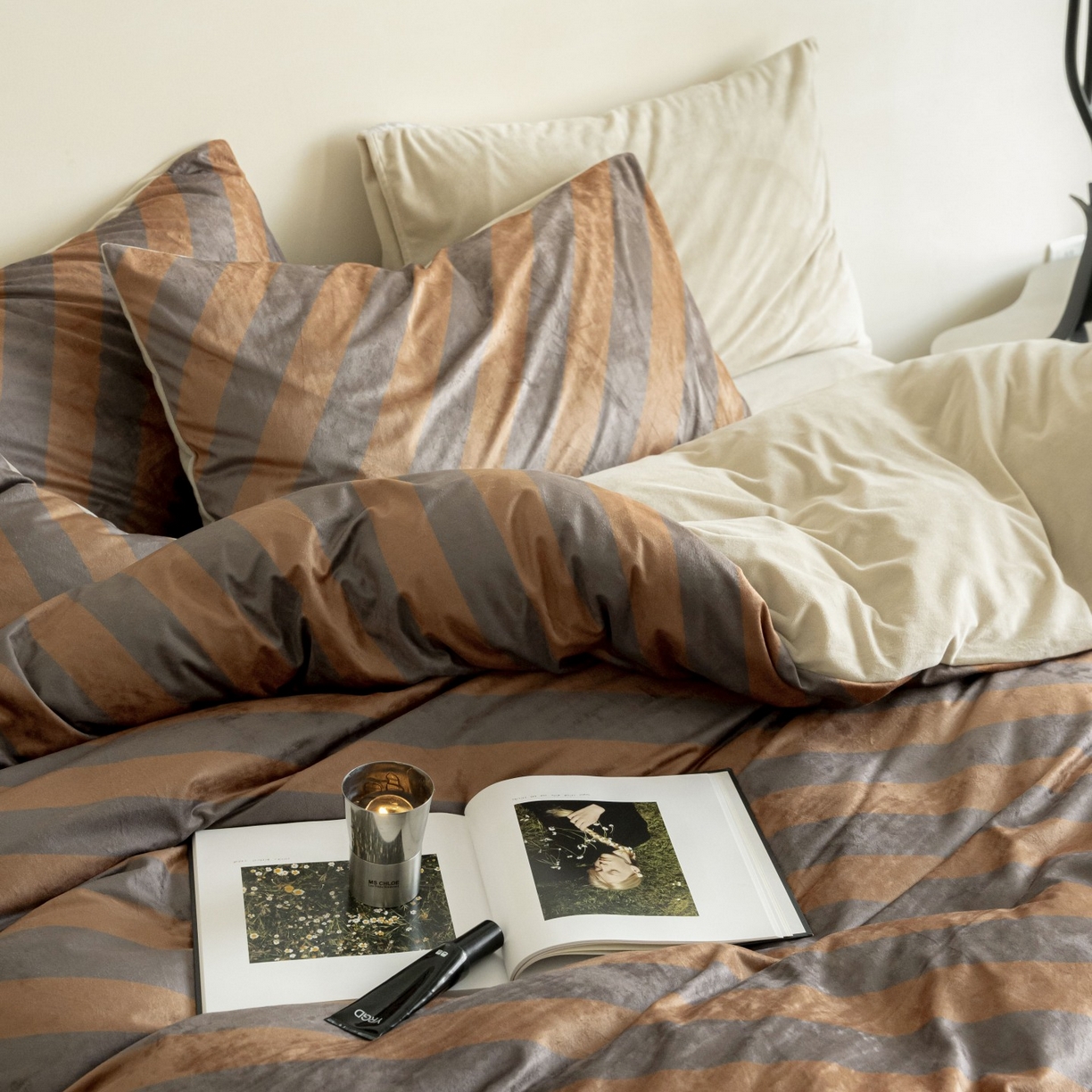 91家纺网 家纺一手货源 找家纺 （总）ONE TWO ONE 121 2025新款轻奢新法式德芙绒宝宝绒婴儿绒短毛绒牛奶绒四件套床单被套-斑驳与咖