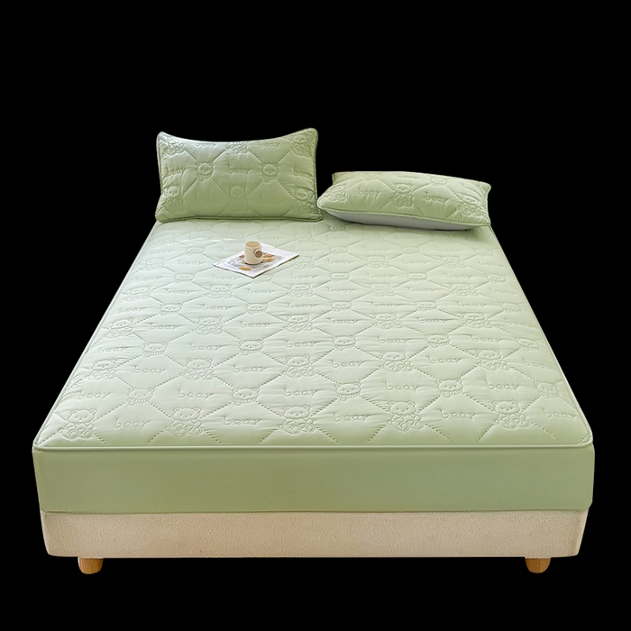 91家纺网 家纺一手货源 找家纺 LIFE.丽芙 2025新款磨毛单件超声波小熊夹棉床笠三件套 小熊夹棉床笠-松石绿