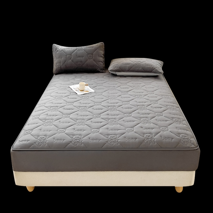 91家纺网 家纺一手货源 找家纺 LIFE.丽芙 2025新款磨毛单件超声波小熊夹棉床笠三件套 小熊夹棉床笠-高级灰