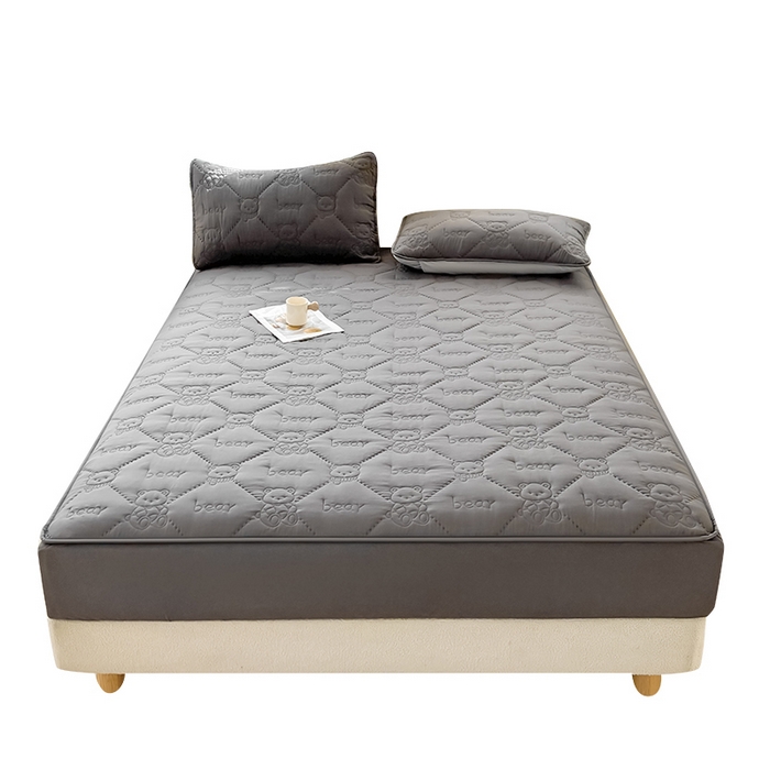 91家纺网 家纺一手货源 找家纺 LIFE.丽芙 2025新款磨毛单件超声波小熊夹棉床笠三件套 小熊夹棉床笠-高级灰