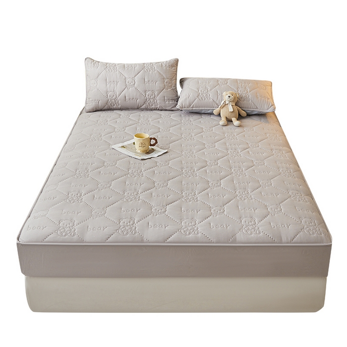 91家纺网 家纺一手货源 找家纺 （总）LIFE.丽芙 2025新款磨毛单件超声波小熊夹棉防水床笠三件套