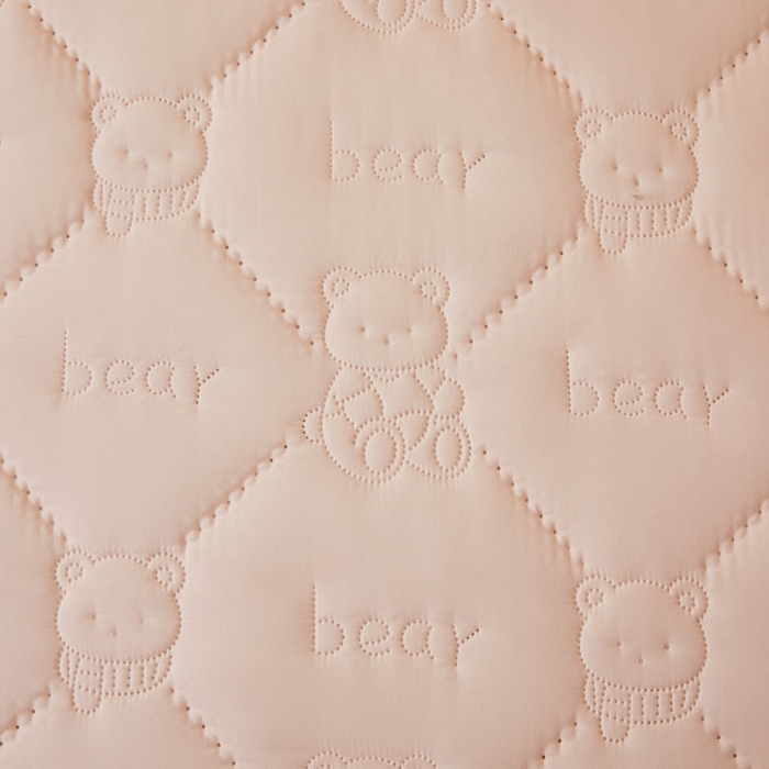 91家纺网 家纺一手货源 找家纺 LIFE.丽芙 2025新款磨毛单件超声波小熊夹棉防水床笠三件套 小熊防水夹棉床笠-奶油粉