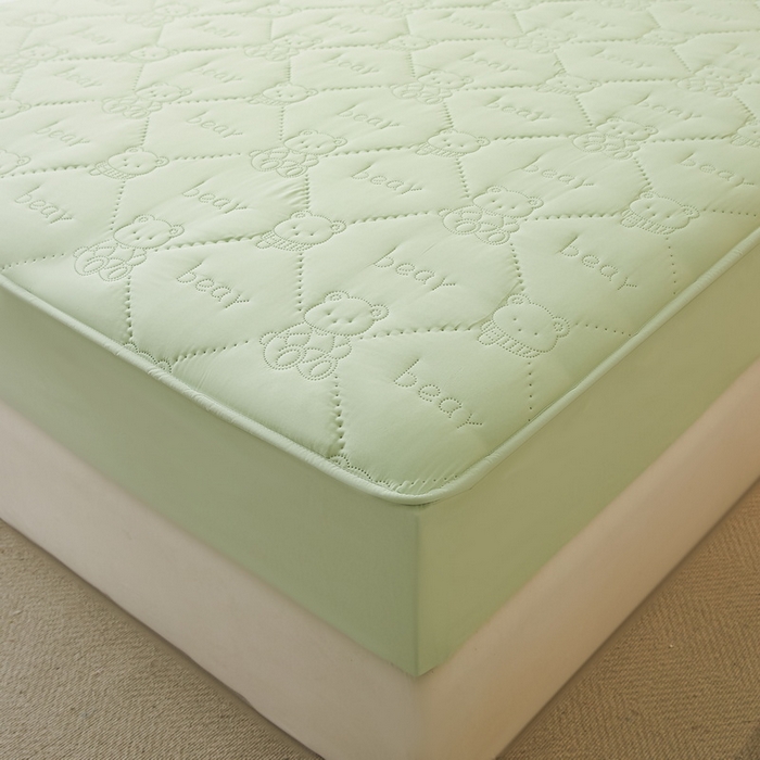 91家纺网 家纺一手货源 找家纺 LIFE.丽芙 2025新款磨毛单件超声波小熊夹棉防水床笠三件套 小熊防水夹棉床笠-松石绿