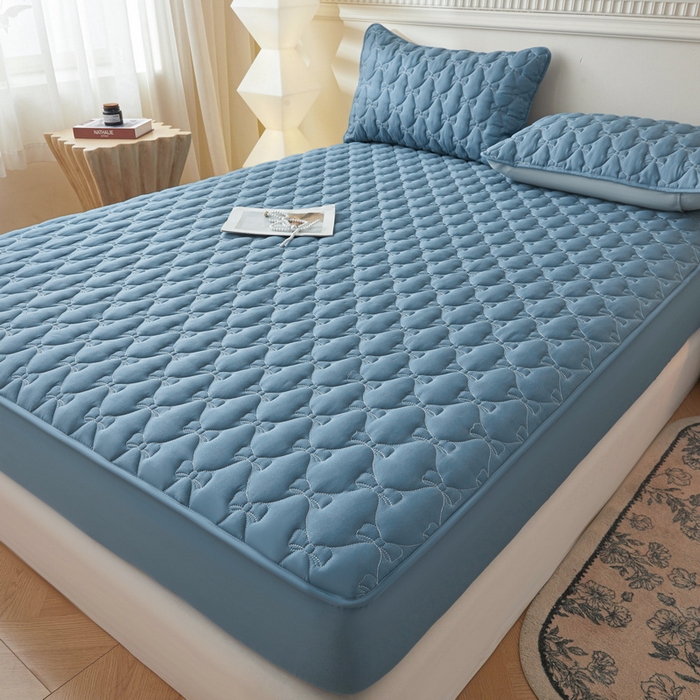 91家纺网 家纺一手货源 找家纺 LIFE.丽芙 2025新款水洗原棉单件蝴蝶结绗缝夹棉床笠三件套 蝴蝶结床笠-宾利蓝