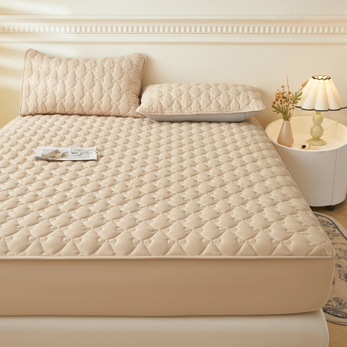 91家纺网 家纺一手货源 找家纺 LIFE.丽芙 2025新款水洗原棉单件蝴蝶结绗缝夹棉床笠三件套 蝴蝶结床笠-奶茶