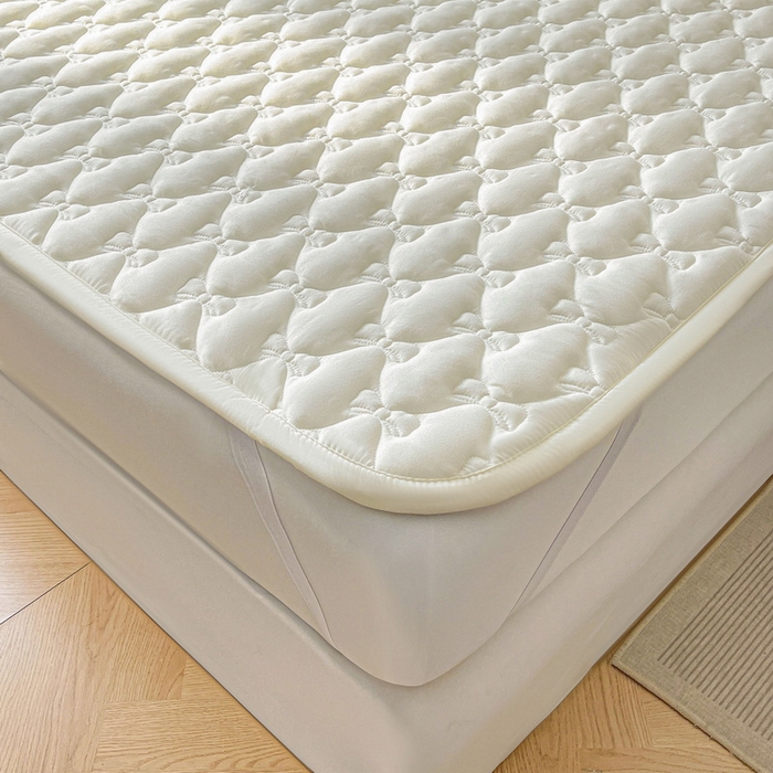 91家纺网 家纺一手货源 找家纺 LIFE.丽芙 2025新款水洗原棉单件蝴蝶结绗缝夹棉床褥垫子三件套 蝴蝶结床褥垫-象牙白