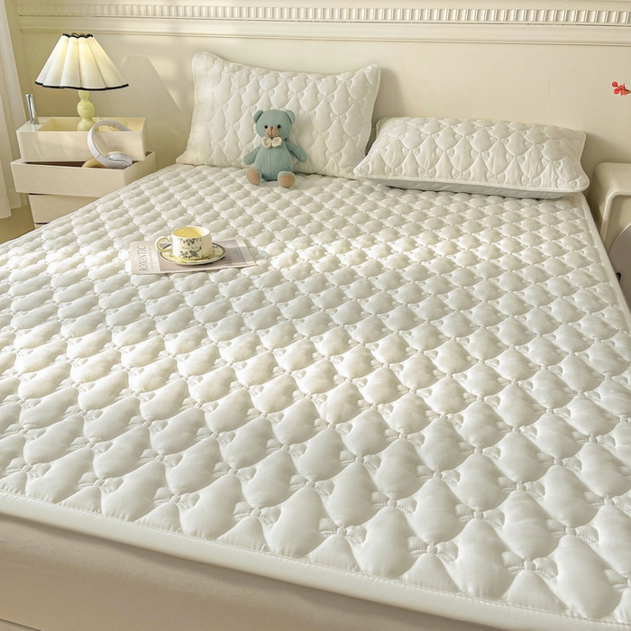 91家纺网 家纺一手货源 找家纺 LIFE.丽芙 2025新款水洗原棉单件蝴蝶结绗缝夹棉床褥垫子三件套 蝴蝶结床褥垫-奶昔白