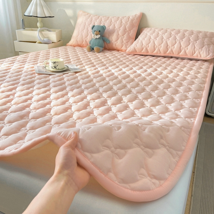 91家纺网 家纺一手货源 找家纺 LIFE.丽芙 2025新款水洗原棉单件蝴蝶结绗缝夹棉床褥垫子三件套 蝴蝶结床褥垫-奶油粉