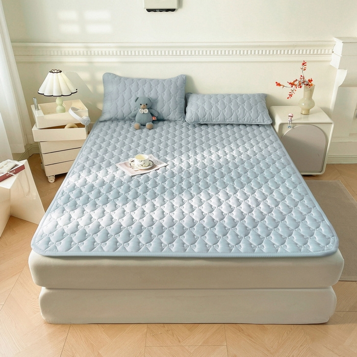 91家纺网 家纺一手货源 找家纺 LIFE.丽芙 2025新款水洗原棉单件蝴蝶结绗缝夹棉床褥垫子三件套 蝴蝶结床褥垫-海青