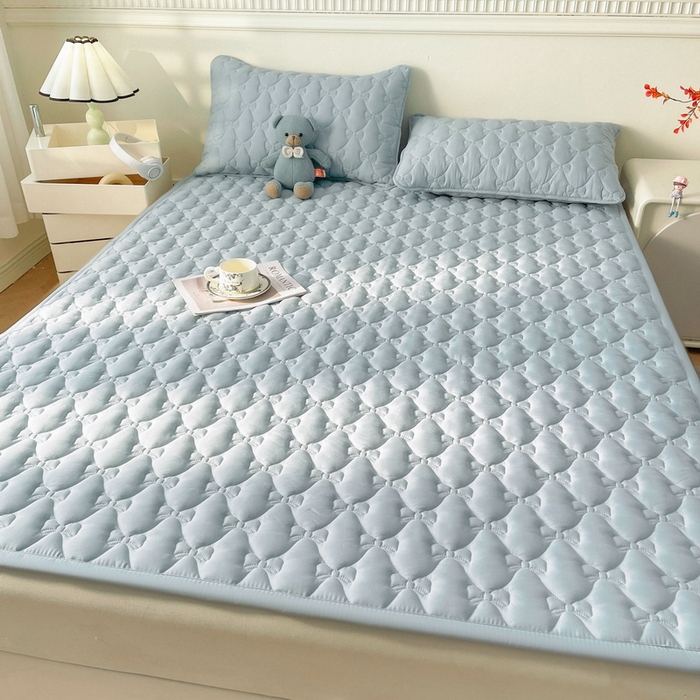 91家纺网 家纺一手货源 找家纺 LIFE.丽芙 2025新款水洗原棉单件蝴蝶结绗缝夹棉床褥垫子三件套 蝴蝶结床褥垫-海青