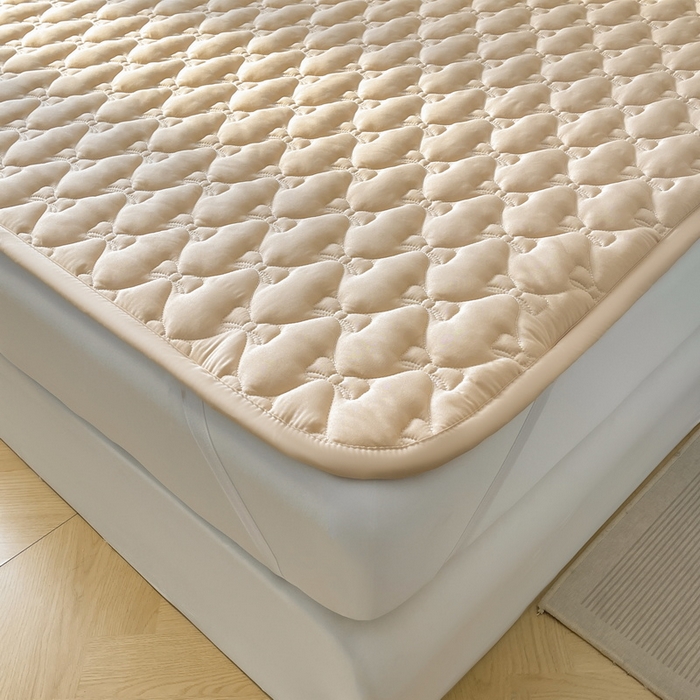 91家纺网 家纺一手货源 找家纺 LIFE.丽芙 2025新款水洗原棉单件蝴蝶结绗缝夹棉床褥垫子三件套 蝴蝶结床褥垫-奶茶