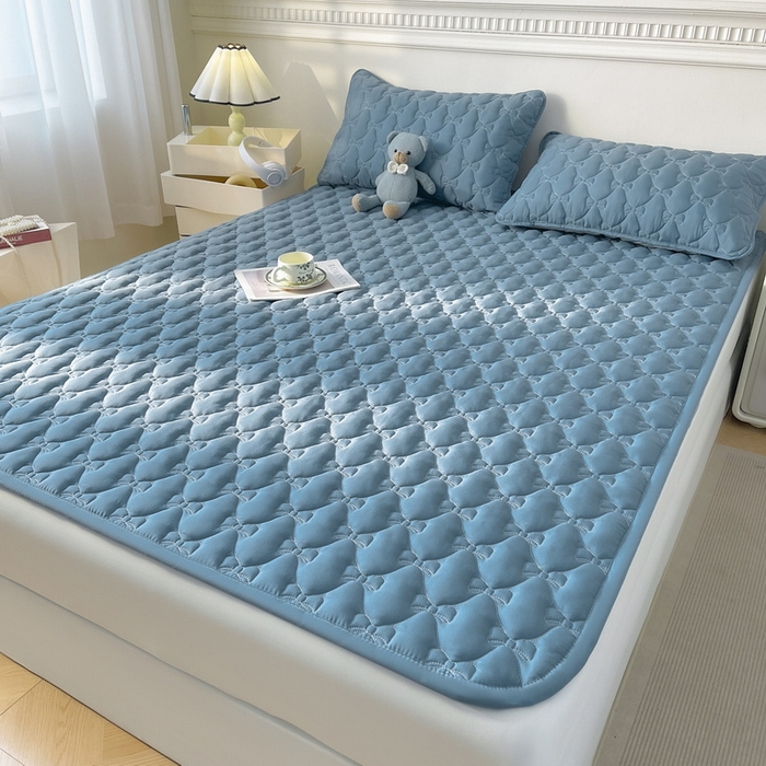 91家纺网 家纺一手货源 找家纺 LIFE.丽芙 2025新款水洗原棉单件蝴蝶结绗缝夹棉床褥垫子三件套 蝴蝶结床褥垫-宾利蓝